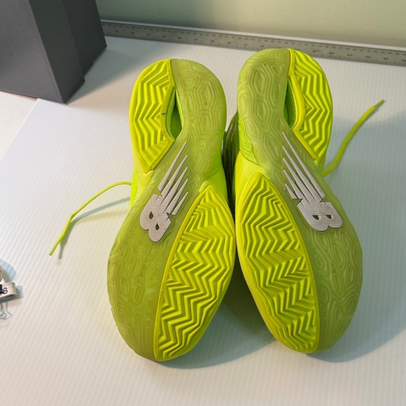 New Balance, Two WXY V4, Bright Neon Green Athletic Shoes - Picture 6 of 8